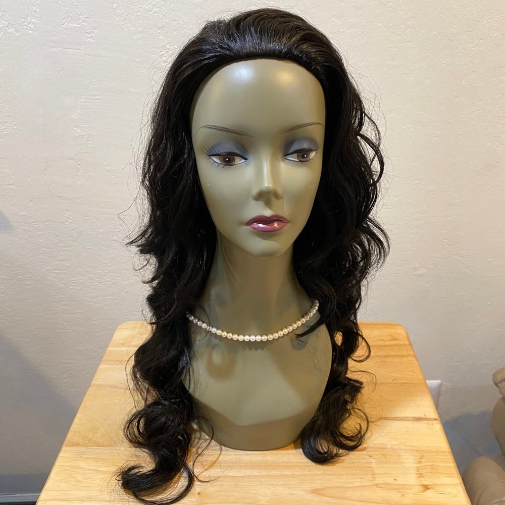 #103 IT'S A WIG FUTURA HALF WIG